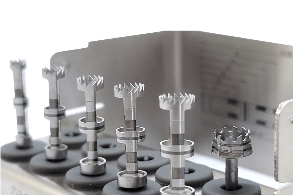 長筒型取骨器械盒